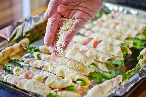 Crescent Roll Asparagus Spirals-6