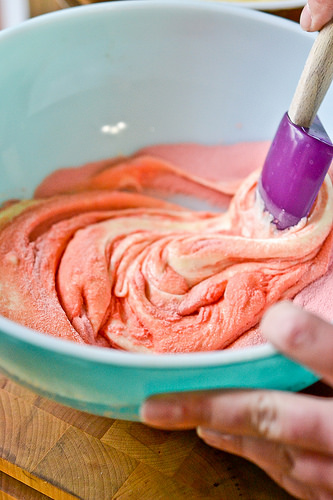 Strawberry-Swirl Cake-4