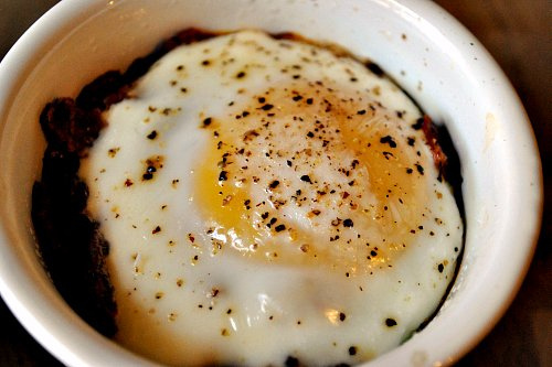 Baked Eggs with Bacon and Spinach