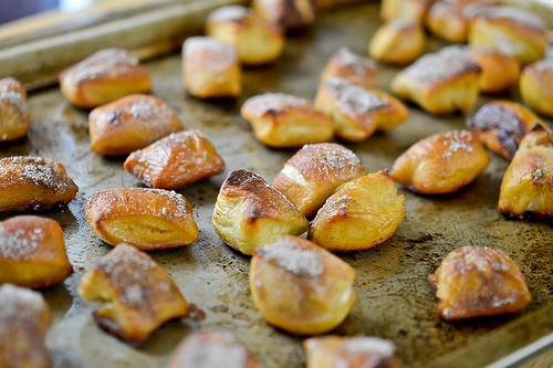 Cinnamon Sugar Pretzel Bites-11