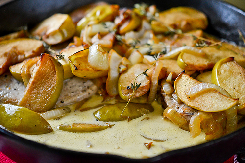 Skillet Pork Chops with Apples & Onions-11