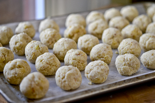 Halloween Cake Pops 13