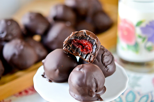 Chocolate-Cherry Cookie Balls-15