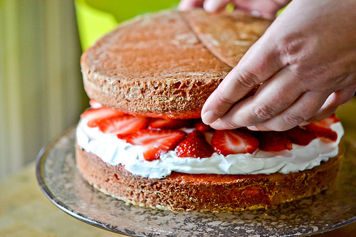 Strawberry-Swirl Cake-12