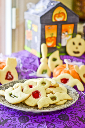 Halloween Window Cookies 11