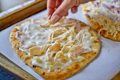 Roasted Garlic, Chicken & Herb Flatbread Pizza-7