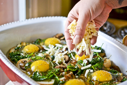 Mushroom-Spinach Baked Eggs 11